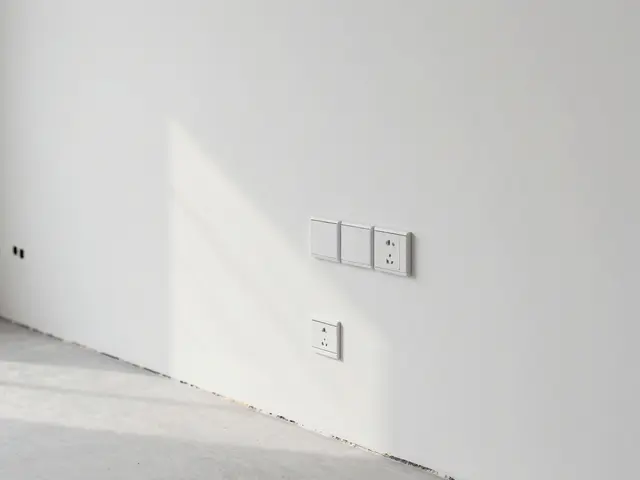 Unterputz- oder Aufputzinstallation? Der große Vergleich für dein Elektroprojekt