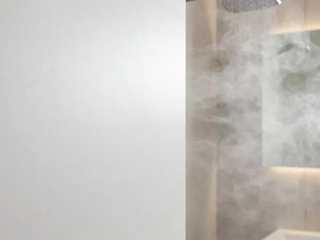 Feuchtraumfarbe in Küche und Bad: Der richtige Schutz gegen Dampf, Fett und Schimmel